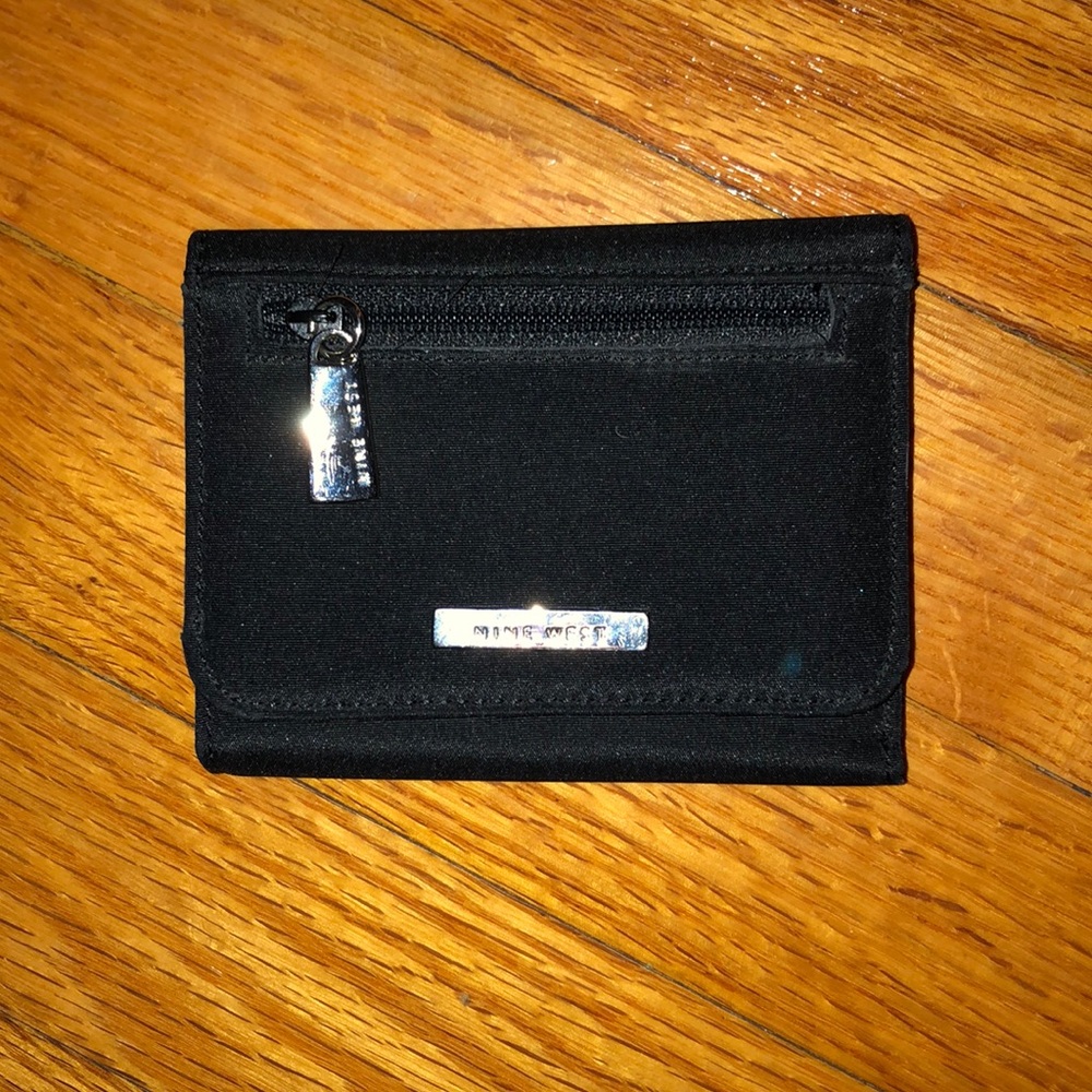 Nine West wallet